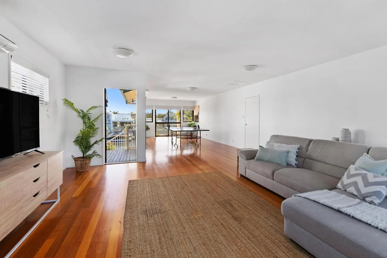 Noosa Riverfront Splendour, Ideal For Families Holiday home Noosa Heads