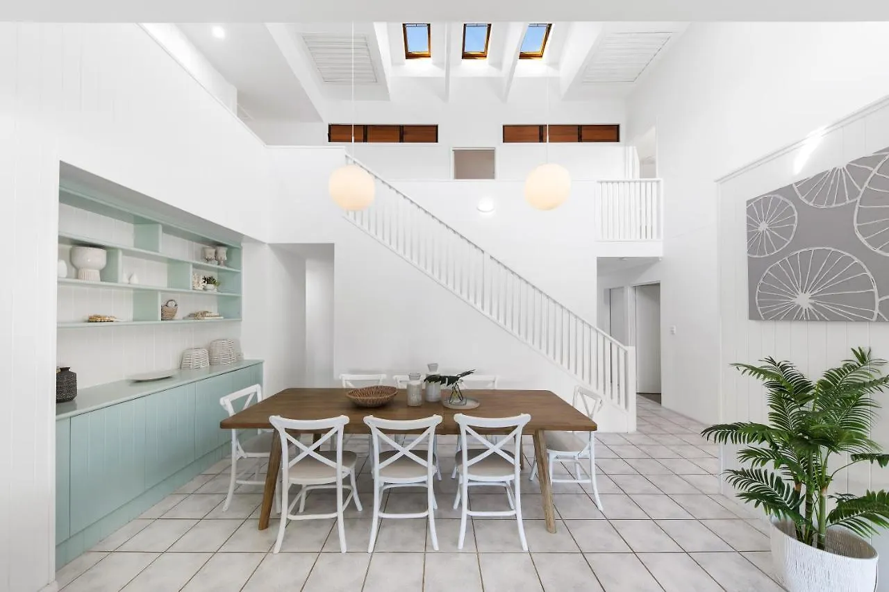 Noosa Riverfront Splendour, Ideal For Families